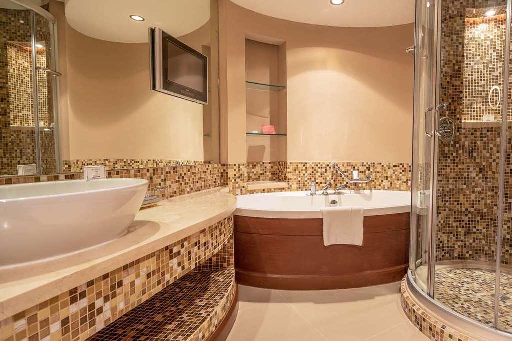 Gulf Hotel Bahrain Manama Room photo